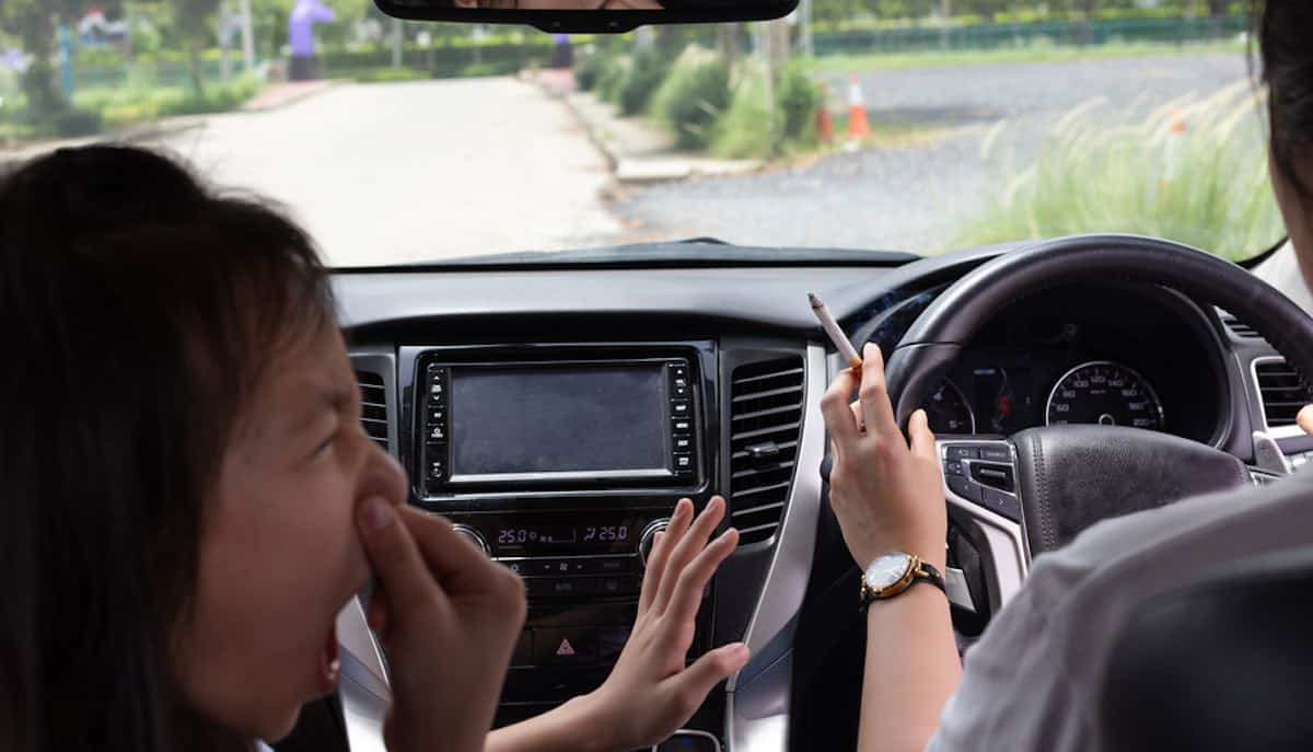Roken in auto met kinderen verboden moeten worden