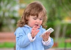 Vanaf welke leeftijd geef je een kind een mobiele telefoon