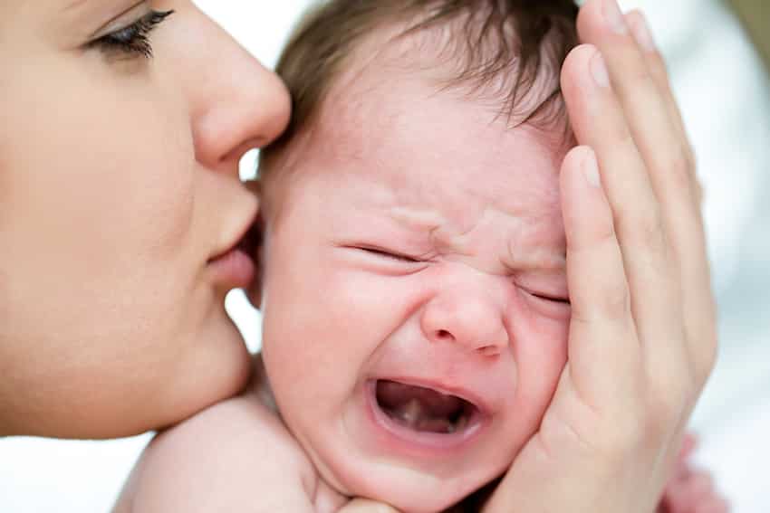 oorzaken eenkennigheid en verlatingsangst bij een baby