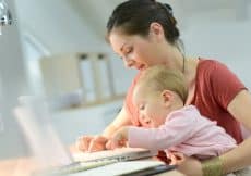 stoppen met werken na de bevalling financieel