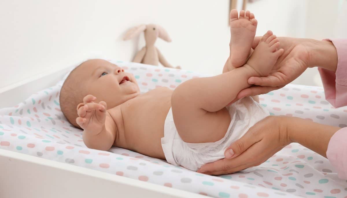 Neem de telefoon op Vlek koppeling Tips bij het verschonen van de luier als de baby niet stil blijft liggen!