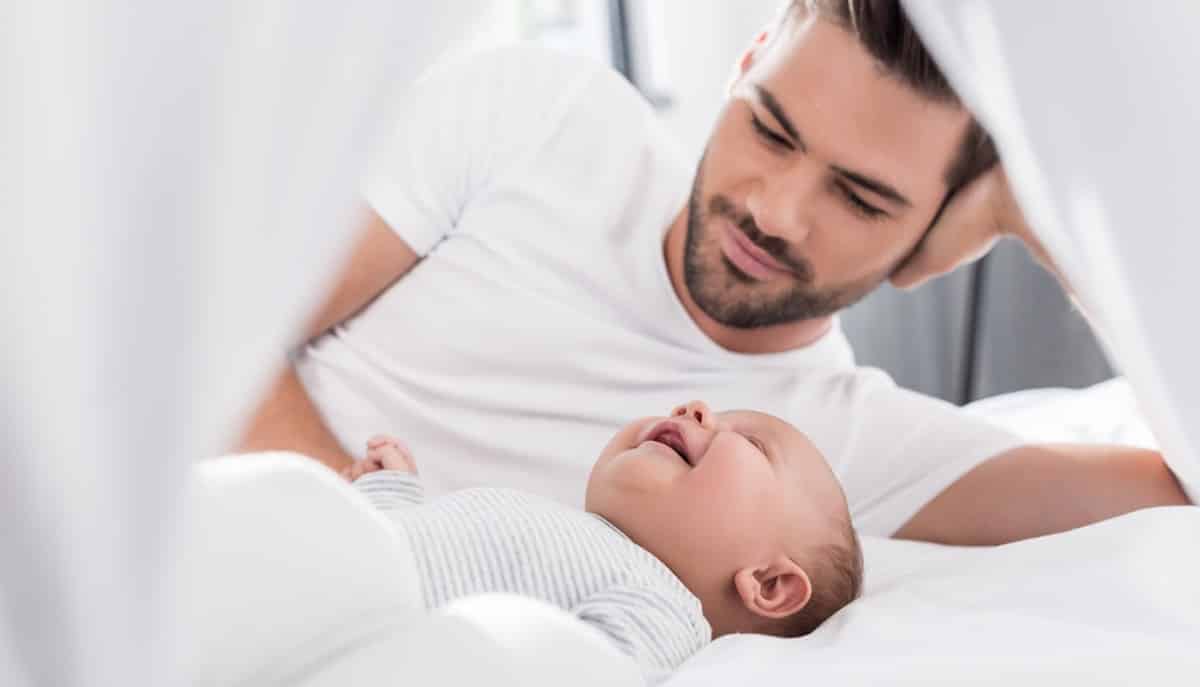 tips om als vader betrokken te zijn bij de komst van de baby