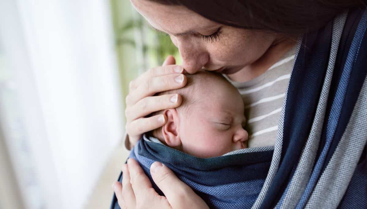 Humanistisch Kerkbank Beknopt Beste draagdoek voor de baby en moeder! Tips voor het kopen!