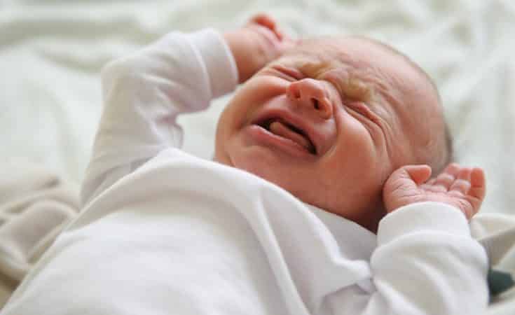 wat is een baby gecontroleerd laten huilen
