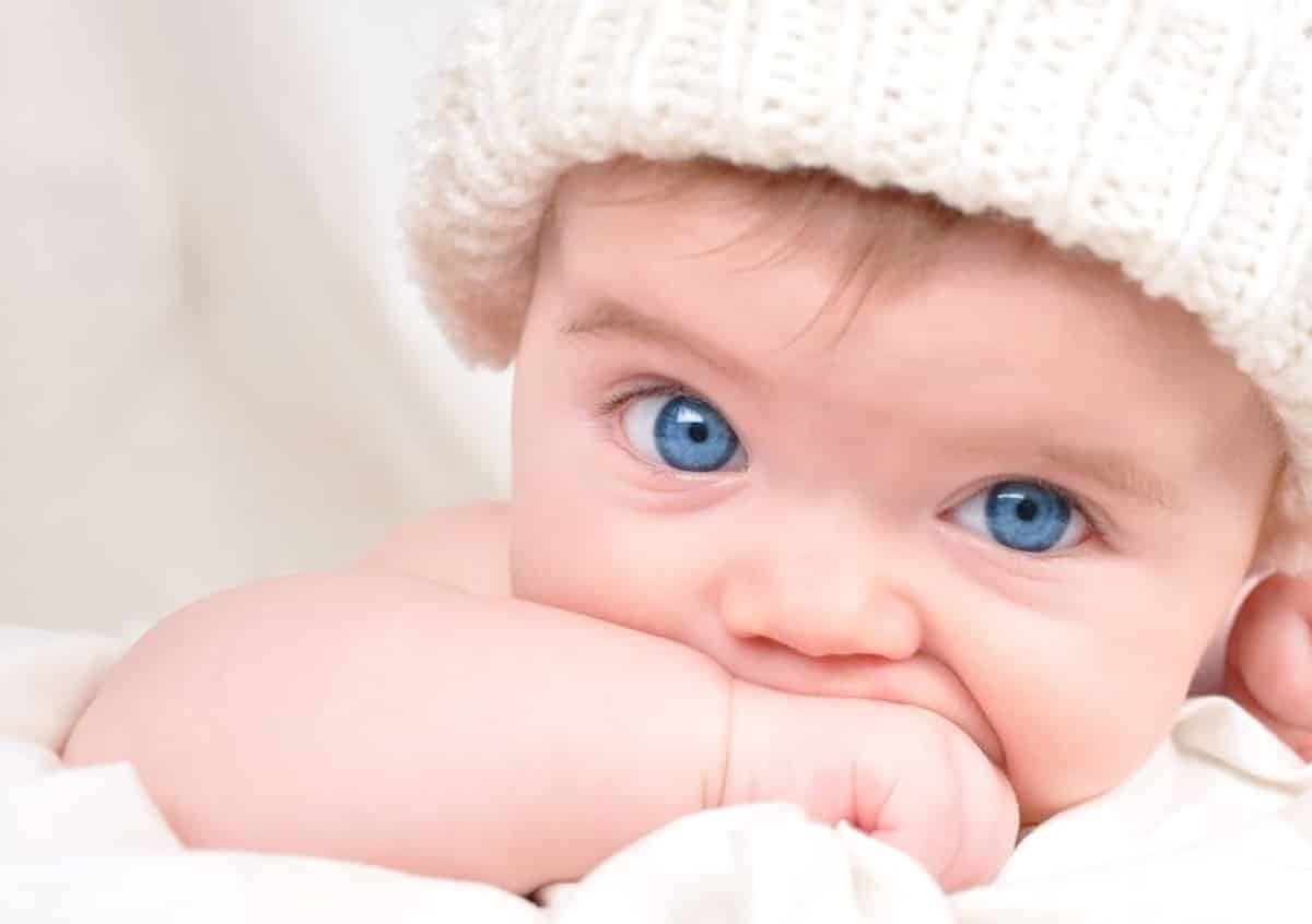 Inactief frequentie Ellendig Ontwikkeling baby 2 maanden oud! ▷ Wat kan de baby nu?